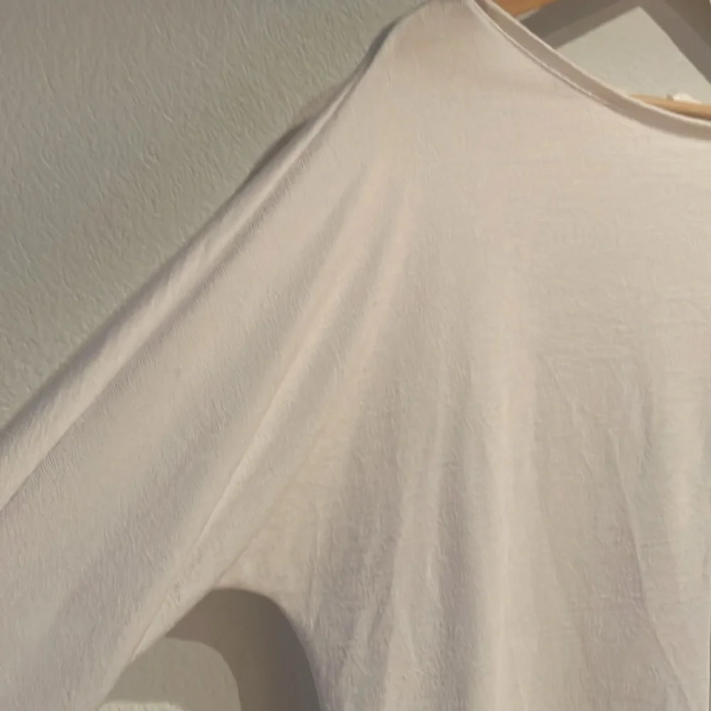 Gap Dolman Sleeve, High/Low with Center & Back Decorative Hem Size L - Picture 5 of 8